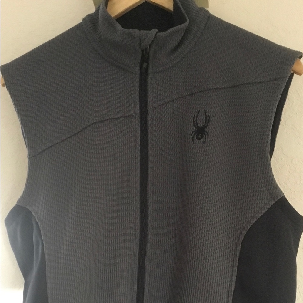 Spyder black and grey zip front vest